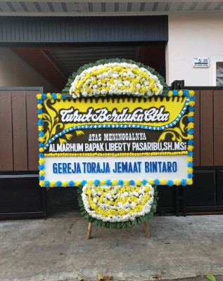 Papan Bunga Duka di Wajo